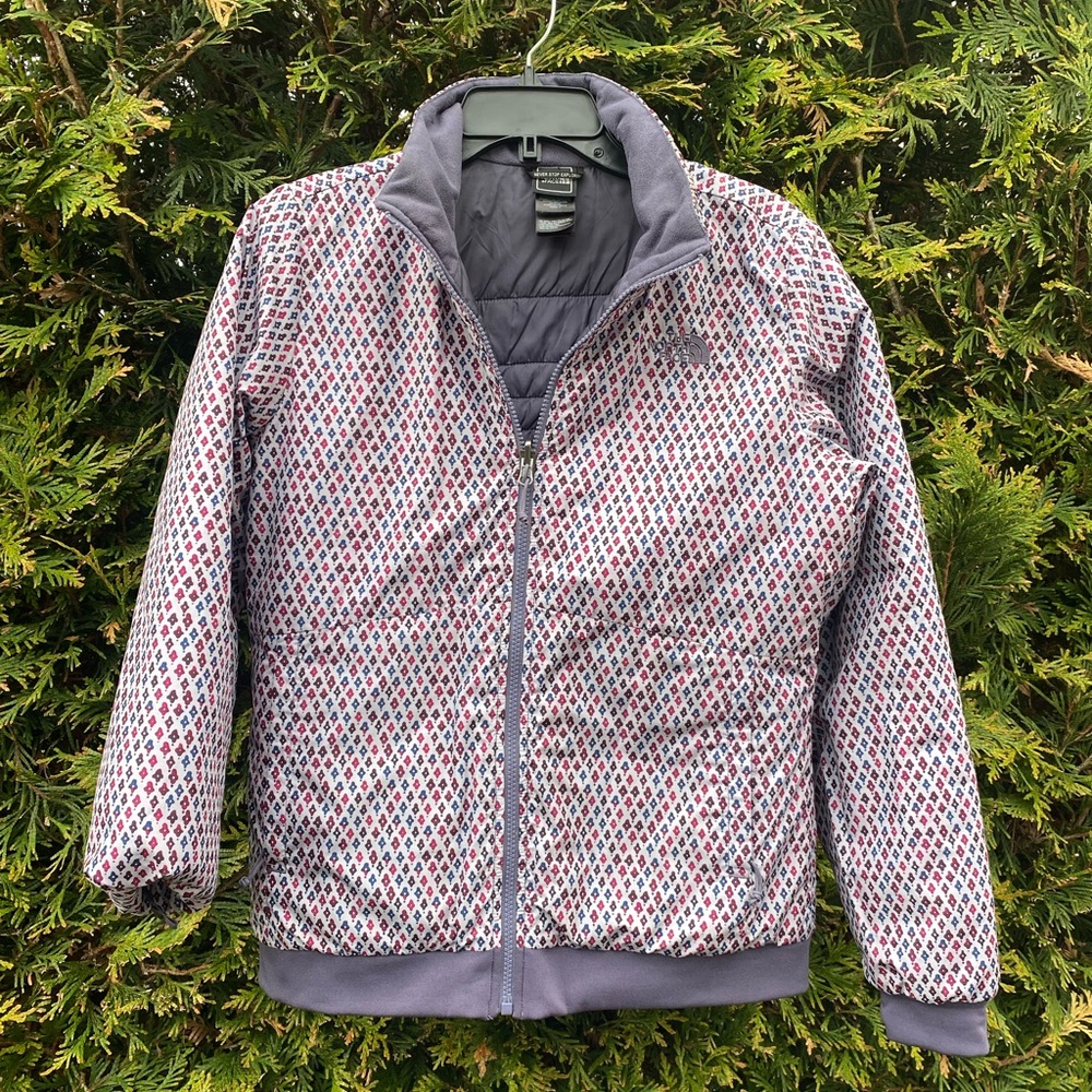 The NorthFace Ladies small zip front geometric print jacket
